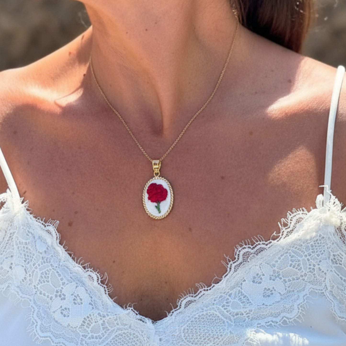 Colar Flor Cravo da Lierdade