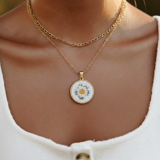 Colar Flor "A Margarida Símbolo de Pureza"