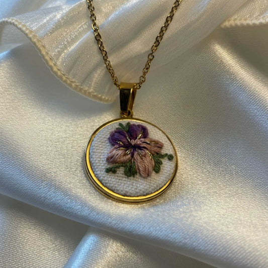 Colar Flor "Amor-Perfeito"