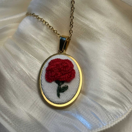 Colar Flor Cravo da Lierdade