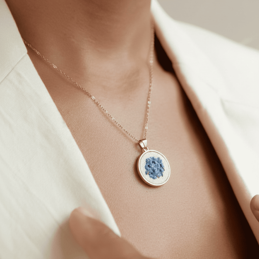 Colar Flor Hortência